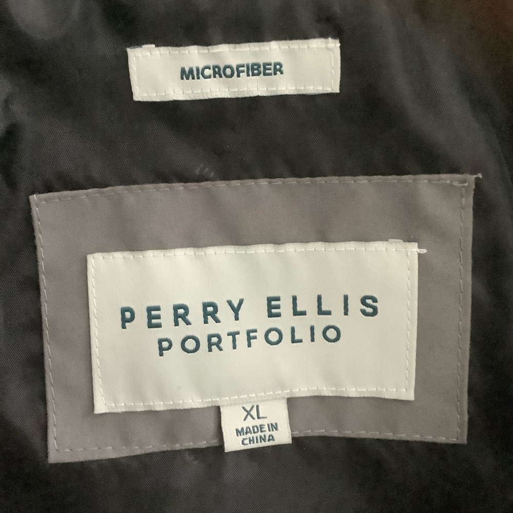 Perry Ellis Microfiber Lightweight Jacket, Xl - image 2